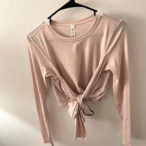 never worn Lululemon top!